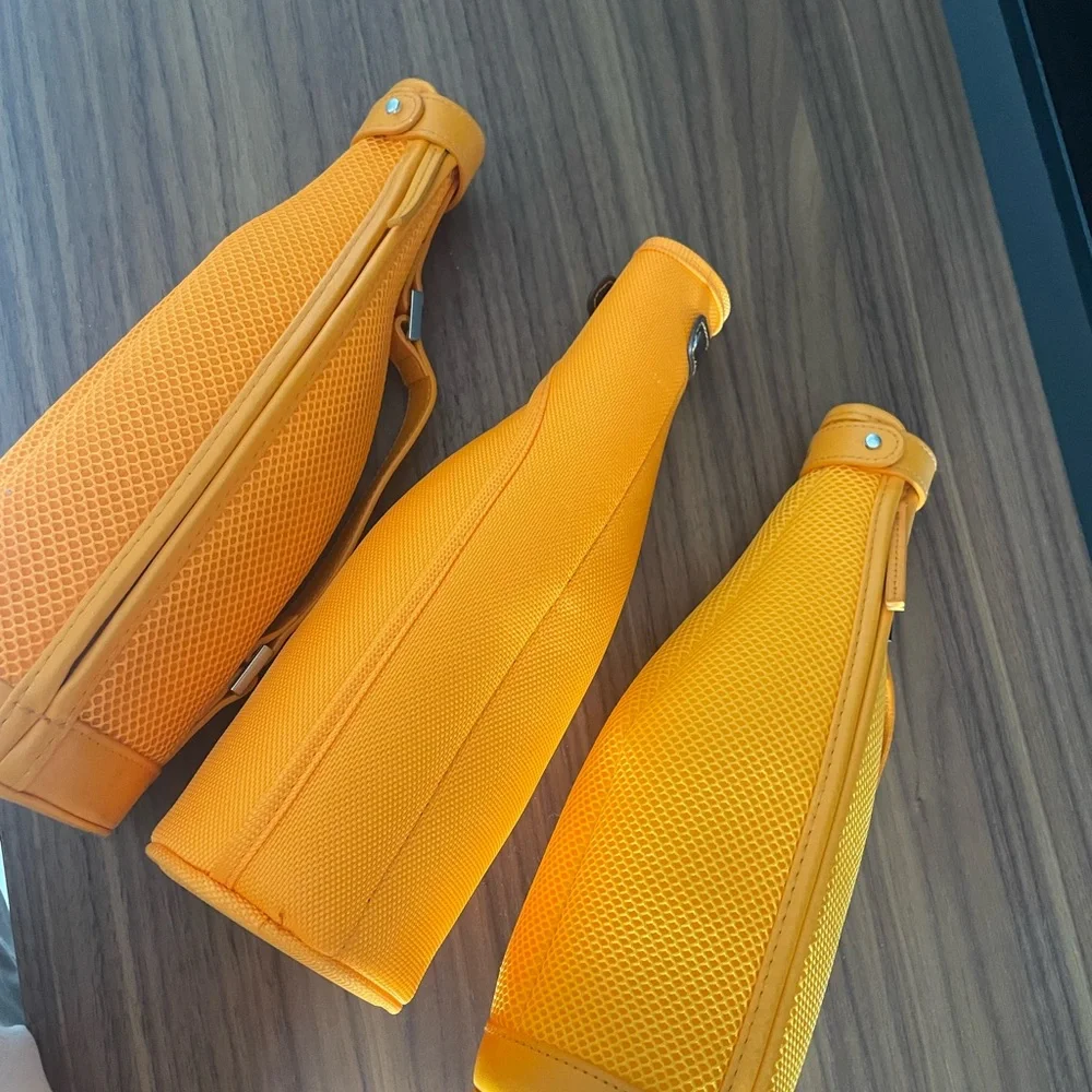 Set of 3 Veuve Clicquot champagne holders - Picture 2 of 3